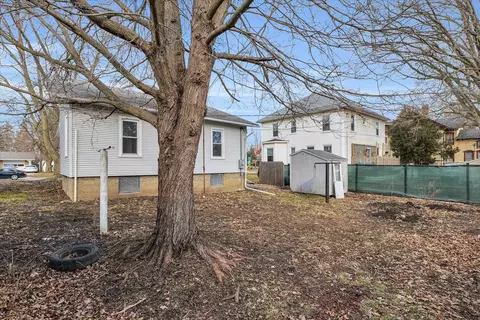 Exterior - 208 E Cemetery Ave, Chenoa, IL 61726 photo 5 of 7