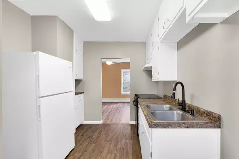 Kitchen - 208 E Cemetery Ave, Chenoa, IL 61726 photo 3 of 4