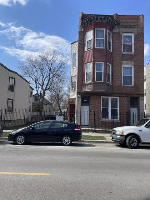 1830 N Kimball Ave, Chicago, IL 60647