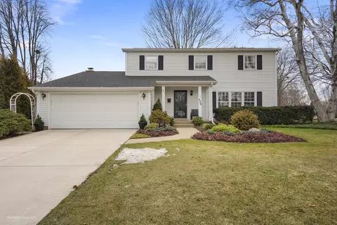 520 W Austin Ave, Libertyville, IL 60048