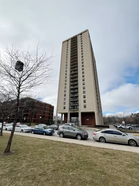 3001 S Michigan Ave #401, Chicago, IL 60616