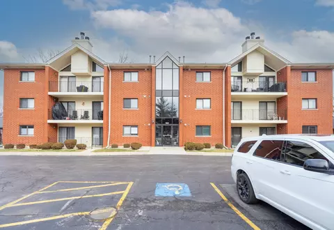 18245 66th Ct #3C, Tinley Park, IL 60477