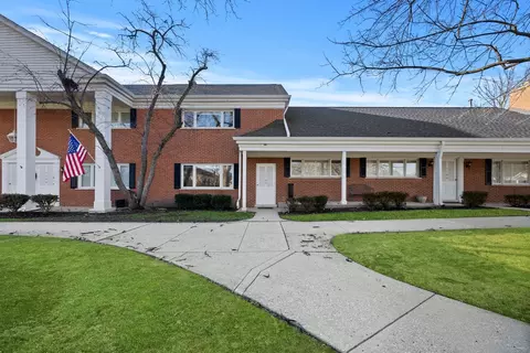 1105 Chanticleer Ln, Hinsdale, IL 60521