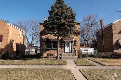 12329 S Sangamon St, Calumet Park, IL 60827
