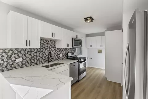 Kitchen - 451 Wright Ct, Bolingbrook, IL 60440 photo 2 of 5