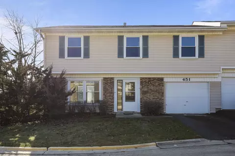 451 Wright Ct, Bolingbrook, IL 60440