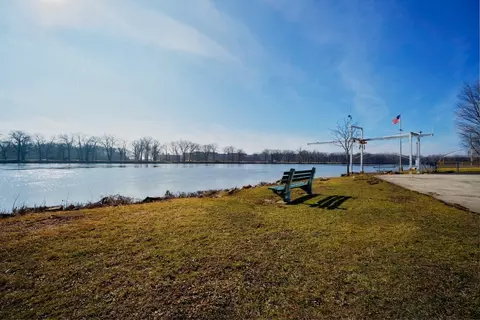 View/Area - 1050 S Nelson Ave #5, Kankakee, IL 60901 photo 2 of 2