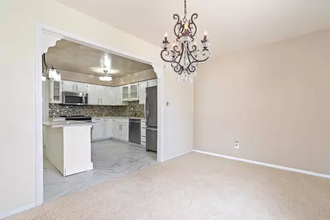 Kitchen - 1050 S Nelson Ave #5, Kankakee, IL 60901 photo 1 of 4