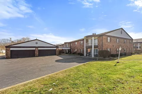 1050 S Nelson Ave #5, Kankakee, IL 60901