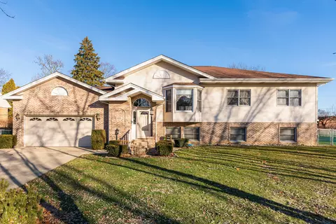 415 S Cedar St, Palatine, IL 60067