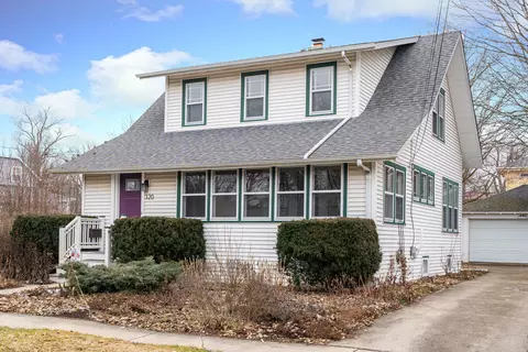 320 S California St, Sycamore, IL 60178