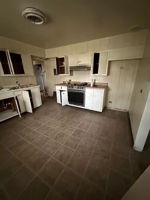 2247 Westview Dr, Des Plaines, IL 60018 photo 11