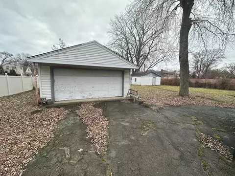 2247 Westview Dr, Des Plaines, IL 60018 photo 5