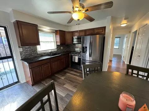739 E 43 E Maple St, Lombard, IL 60148 photo 4