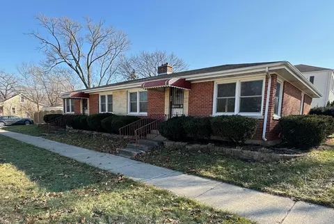 739 E 43 E Maple St, Lombard, IL 60148 photo 3