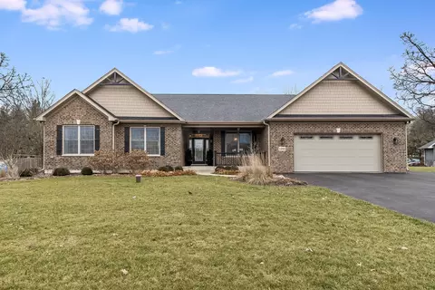 24902 S Walnut St, Elwood, IL 60421