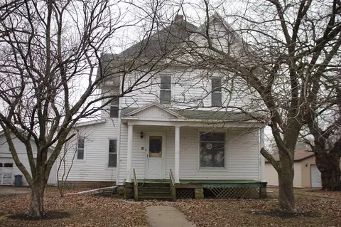 24 E Piper City St, Piper City, IL 60959