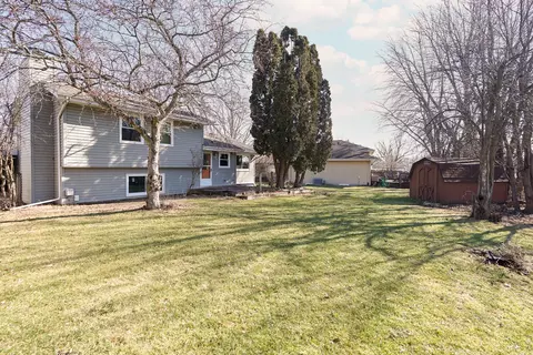 Exterior - 13718 S Mallard Dr, Plainfield, IL 60544 photo 6 of 8