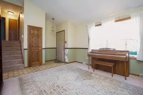 Entry Way - 13718 S Mallard Dr, Plainfield, IL 60544 photo 1 of 2