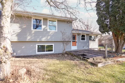 Exterior - 13718 S Mallard Dr, Plainfield, IL 60544 photo 7 of 8