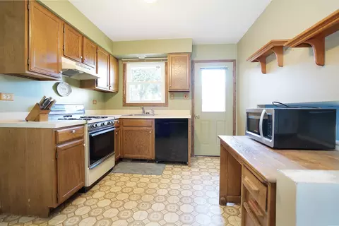 Kitchen - 13718 S Mallard Dr, Plainfield, IL 60544 photo 1 of 4