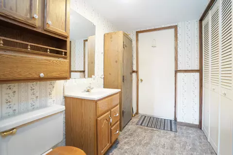 Bath - 13718 S Mallard Dr, Plainfield, IL 60544 photo 1 of 2