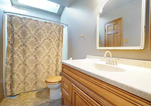 Bath - 13718 S Mallard Dr, Plainfield, IL 60544 photo 2 of 2