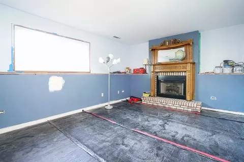 Living - 13718 S Mallard Dr, Plainfield, IL 60544 photo 2 of 2