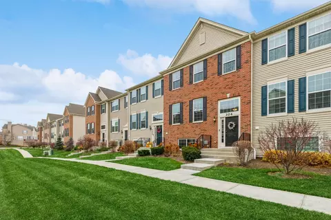 304 Lionel Dr, Grayslake, IL 60030