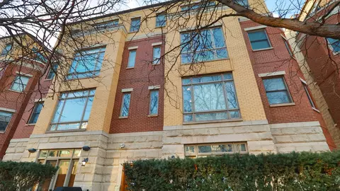 3444 N Ashland Ave #3N, Chicago, IL 60657