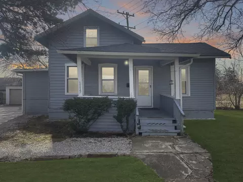 1117 Grand Ave, Waukegan, IL 60085