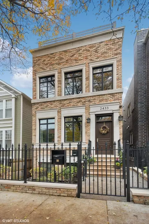 2433 N Marshfield Ave, Chicago, IL 60614