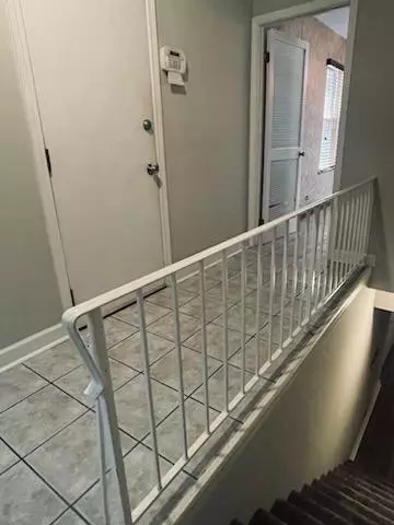 Entry Way - Undisclosed, Hoffman Estates, IL 60169 photo 1 of 2
