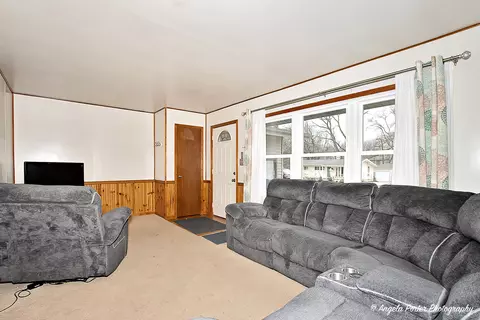 1805 W Oakleaf Dr, Mchenry, IL 60051 photo 8