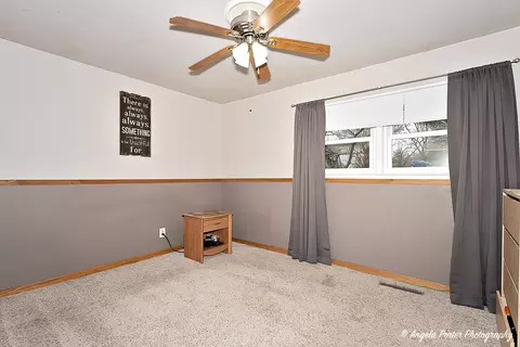 1805 W Oakleaf Dr, Mchenry, IL 60051 photo 15