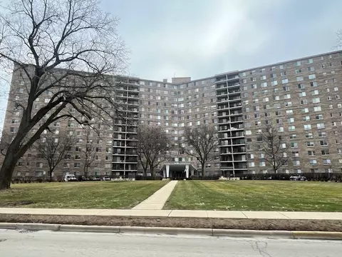 7141 N Kedzie Ave #812, Chicago, IL 60645