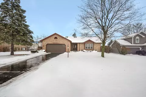 21 W315 Tee Ln, Itasca, IL 60143