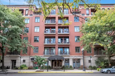 1414 N Wells St #508, Chicago, IL 60610