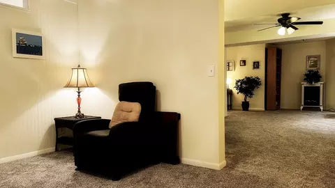 Living - 2705 Westbrook Dr, Bloomington, IL 61705 photo 16 of 17