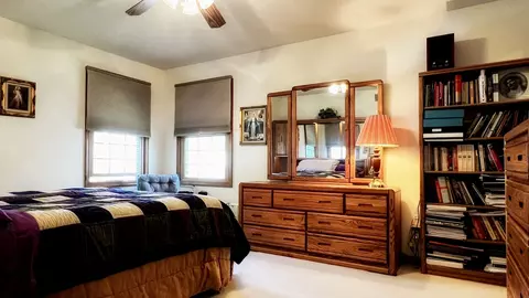 Bedroom - 2705 Westbrook Dr, Bloomington, IL 61705 photo 2 of 5