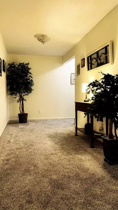 Living - 2705 Westbrook Dr, Bloomington, IL 61705 photo 11 of 17