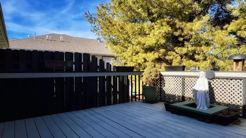 Exterior - 2705 Westbrook Dr, Bloomington, IL 61705 photo 12 of 13
