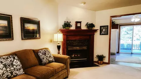 Living - 2705 Westbrook Dr, Bloomington, IL 61705 photo 7 of 17
