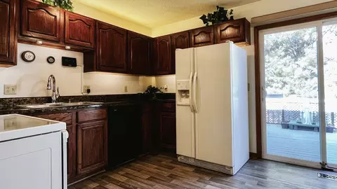Kitchen - 2705 Westbrook Dr, Bloomington, IL 61705 photo 2 of 7