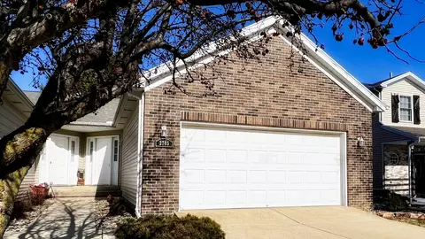2705 Westbrook Dr, Bloomington, IL 61705