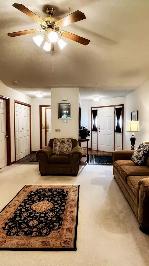 Living - 2705 Westbrook Dr, Bloomington, IL 61705 photo 6 of 17