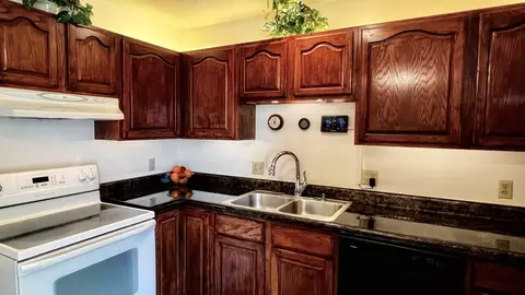 Kitchen - 2705 Westbrook Dr, Bloomington, IL 61705 photo 3 of 7