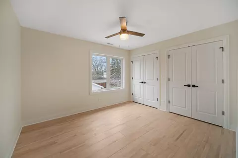 Other - 896 W Grant Dr, Des Plaines, IL 60016 photo 4 of 5