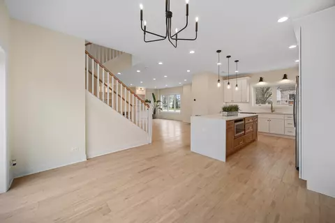 Kitchen - 896 W Grant Dr, Des Plaines, IL 60016 photo 4 of 4
