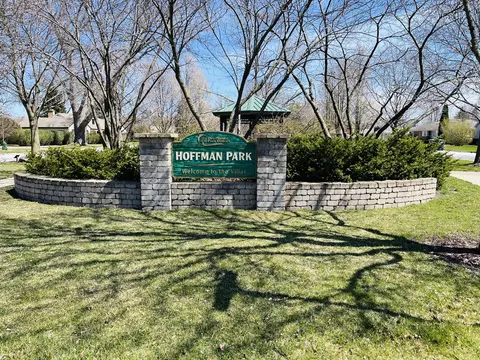 View/Area - 896 W Grant Dr, Des Plaines, IL 60016 photo 1 of 1